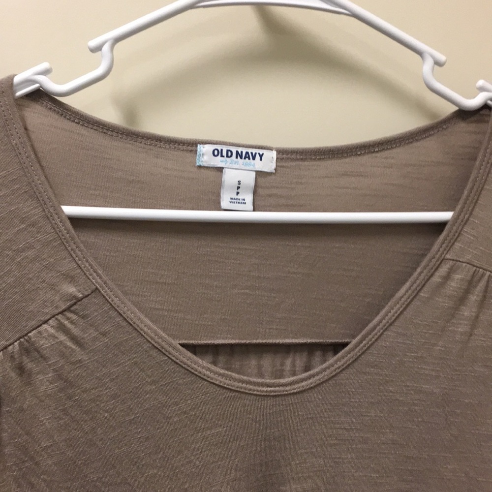 Tan flowy top - Picture 2 of 2